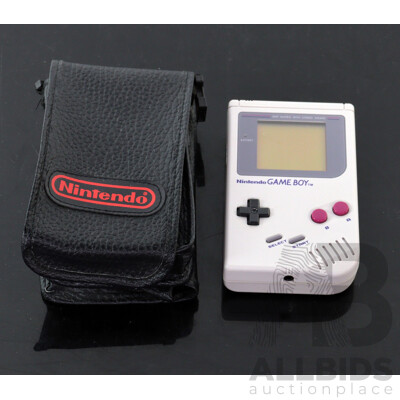 Vintage Nintendo Gameboy in Faux Leather Case Including Tetris Game Cartridge