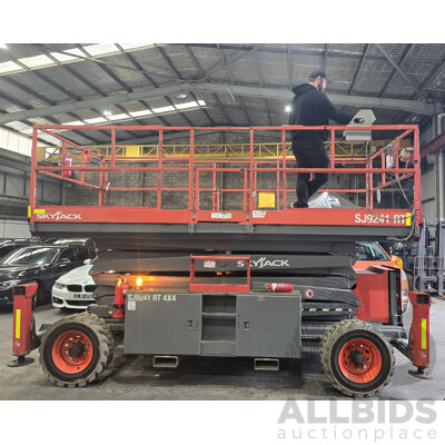2017 SKYJACK SJ9241 RT 4x4 Diesel Mobile Elevated Work Platform