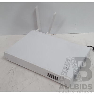 Sophos XG-125 Network Security/Firewall Appliance w/ Power Supply